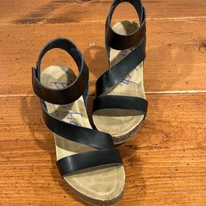 Blowfish Platform/Wedge Sandal